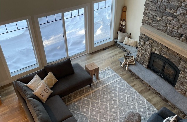 Escape with the whole family to this new lakefront cottage on Red Rock Lake