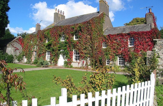 Eskmeals House in Lake District detachedn9 bedrooms, sleeps up to 21 guests n