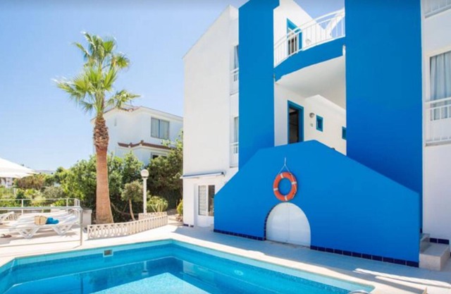 Estel Blanc Apartaments - Adults Only