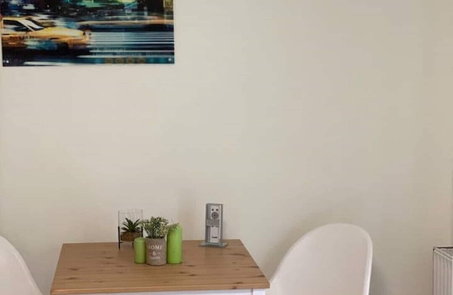 Estrella Living Rooms 89 (Paris) - with private bathroom and kitchen