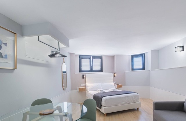 Estudio Triple Semisotano - CORAL ZAHARA Suites by Cadiz4Rentals