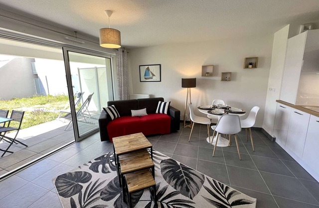Étel - Modern 1-bed apt, Wifi & parking, 700m from the beach