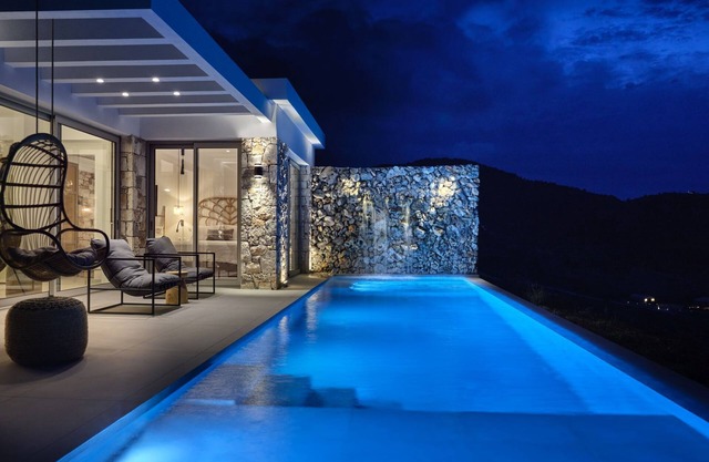 Etheria Luxury Villas & Suites