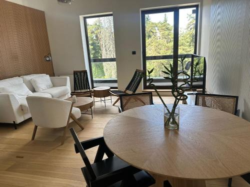 Euphoria Suite B302