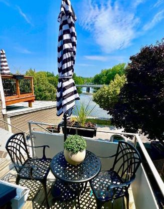 European Style Open Concept Oasis on the Tay River Basin