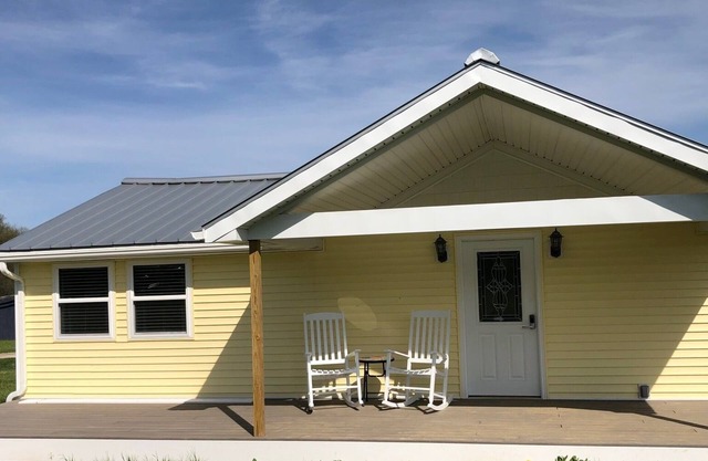 Evening Primrose Cottage at Blue Jay Orchard