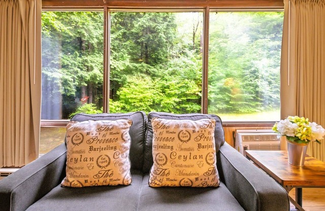Evergreen Valley Inn