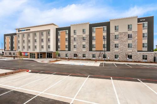 Everhome Suites El Paso Airport near Fort Bliss