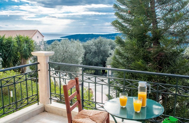 Evianna's Superior Apartment with side sea view