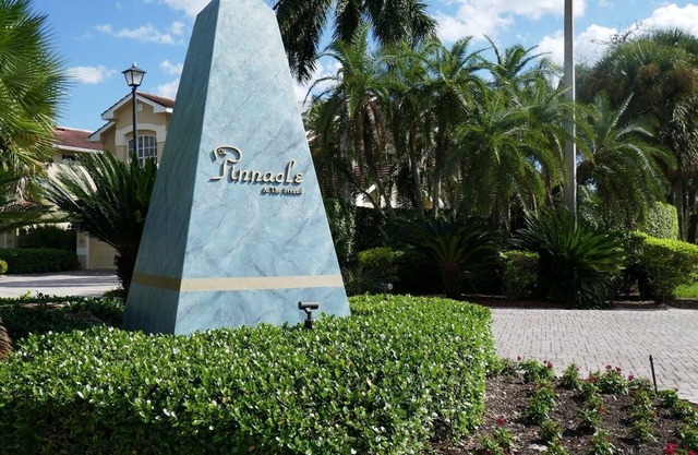 Excellent 2BR/2BA condo, lake/golf views in Strand Resort. 10 %March discount !