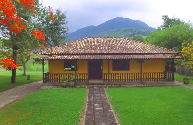 EXCELLENT FARM FOR GATHERING FAMILIES AND FRIENDS TOGETHER WITH NATURE