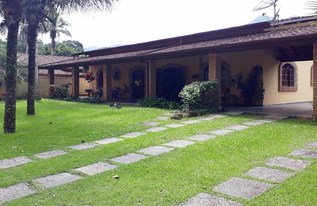 Excellent House in Condominio Closed w/pool and barbecue