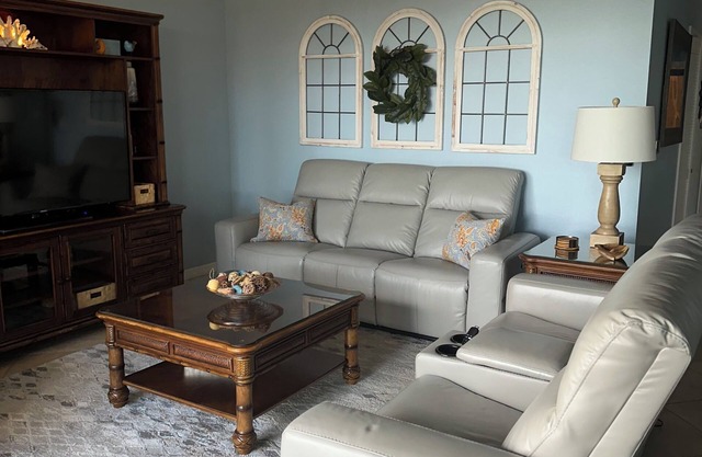 Excellent Rates May-Oct. Condo With Beautiful View, Golf, and much more!