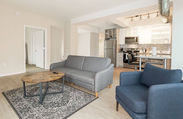 Exceptional Comfort at Upscale Accommodations Near Arrowhead Stadium 227