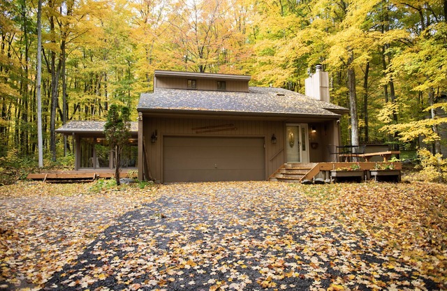 Exceptional Modern Meets Cabin Home Near Ski Resorts, Harbor Springs & Petoskey