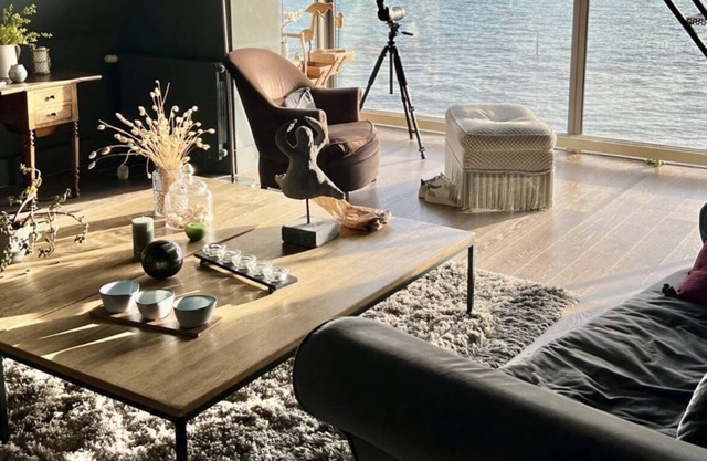 Exceptional on the seafront, beautiful Coutainvillaise villa.