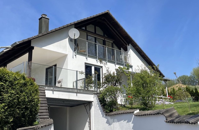Exceptional panoramic location with castle view, Danube cycle path, hot tub