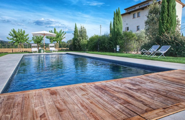 Exclusive farmhouse with heated swimming pool