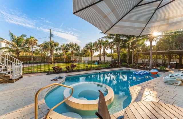 Exclusive Oceanfront Retreat w/Heated Pool, Hot Tub & Grill