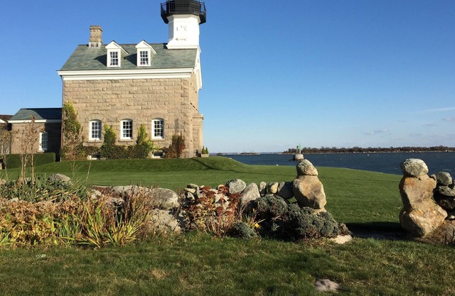 Exclusive Waterfront, Breathtaking views in Noank, near Mystic & Groton Long Pt