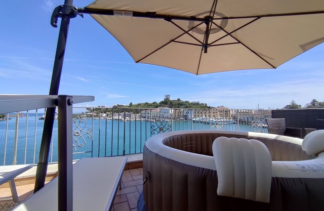 ExclusiveHoliday Porto view 5 mt from the sea Jacuzzi pool near beaches