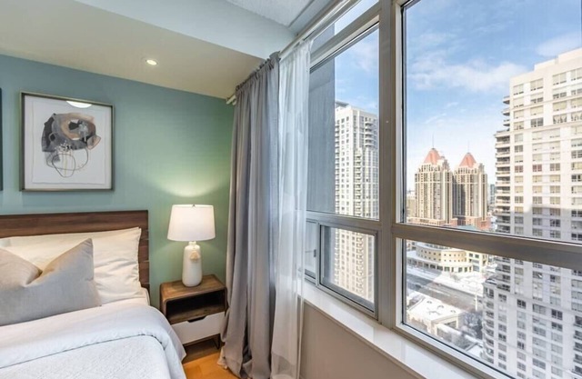 Executive 1+Den Condo, Parking