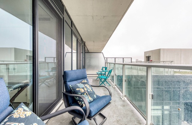 EXECUTIVE CONDO! Lawrence and Don Mills