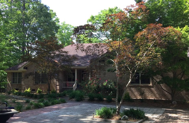 Executive home on the lake!