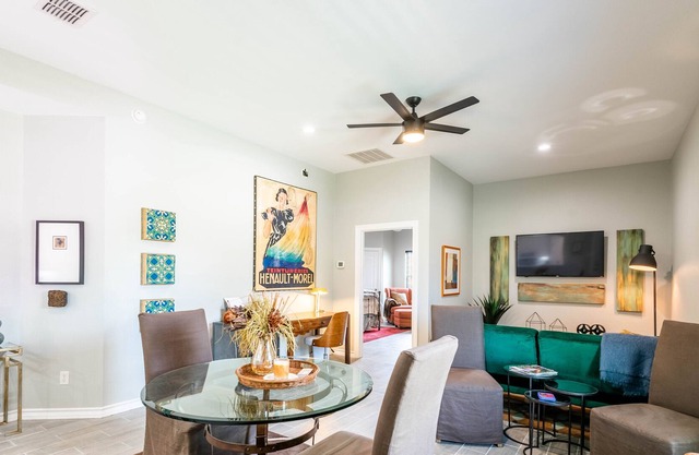 Executive Luxury Casita Hot tub/pool/gym