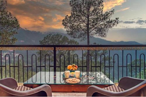 Exotic Stays I 2 Bhk Serviced Apartment I Mountains I Valley View I Kasauli