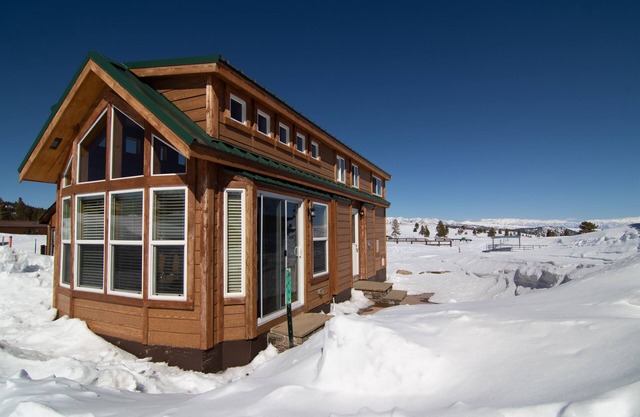 Experience Mammoth Lakes like no other; no shared walls, 360 views, quiet.