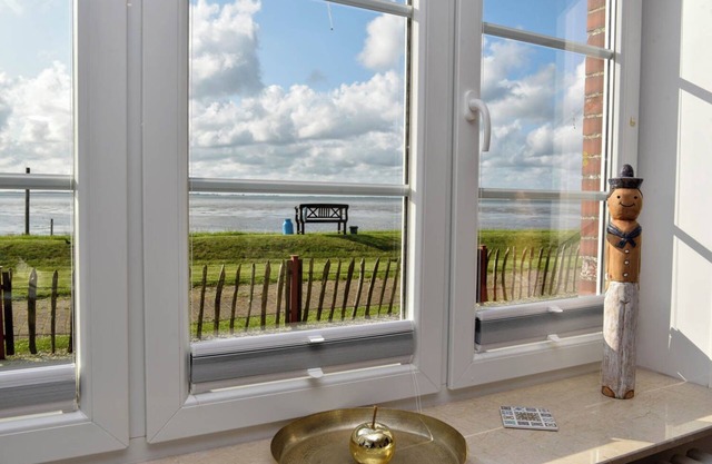 Experience relaxing days in our cozy 3-room apartment on Langeneß.