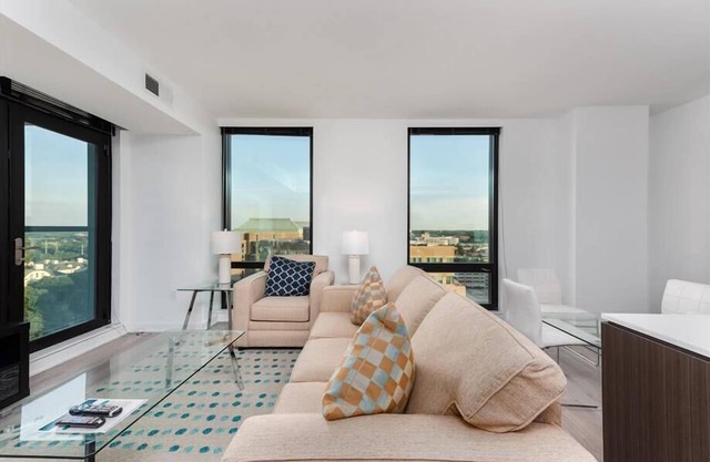 Experience Reston | Work Desk + Fast WiFi | nr Washington DC