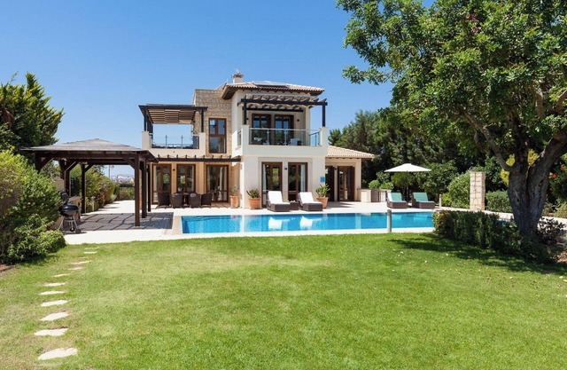 Experience Ultimate Luxury in a Majestic Villa, Paphos Villa 1482