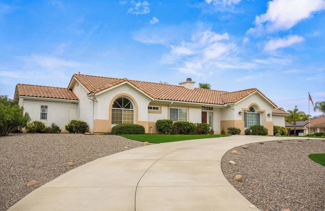 Explore Ramona's Vineyards: Tranquil Home w/Yard