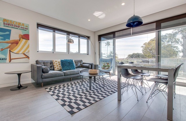 Explore Sydney from Stylish North Shore Apartment