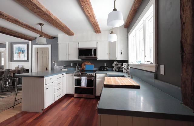 Explore the charm post and beam farmhouse with 4 bedrooms near beaches