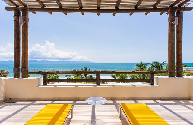 Exquisite Design Pacifico Building Los Veneros