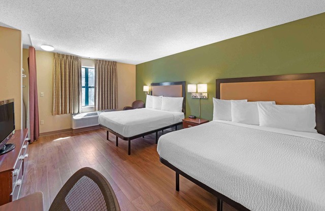 Extended Stay America Select Suites Chicago Naperville West