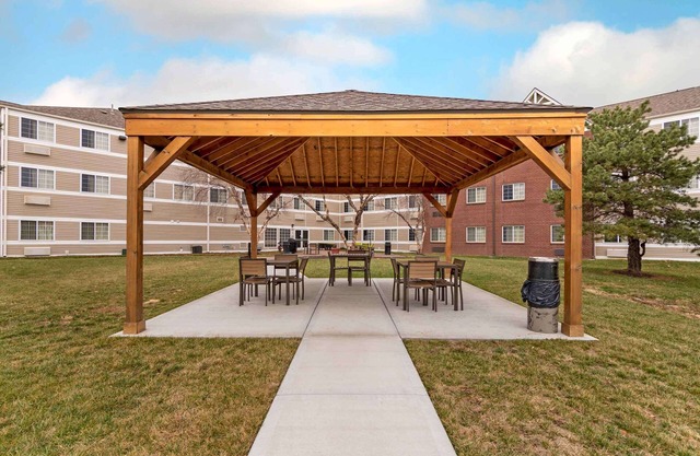 Extended Stay America Suites Kansas City Airport Tiffany Spr