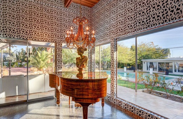 EXTRAORDINARY EXECUTIVE ESTATE IN PRIME LOCATION