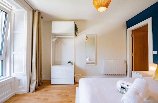 Eyre Square Views! 1 bedroom executive style apartment. Sleeps 2