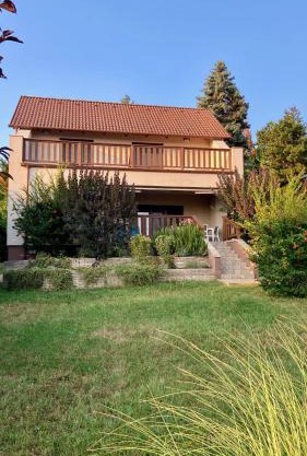 Füge Apartman Balatonakarattya