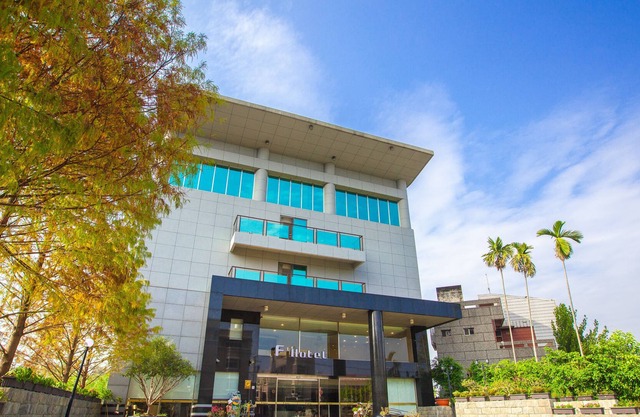 F Hotel Chiayi