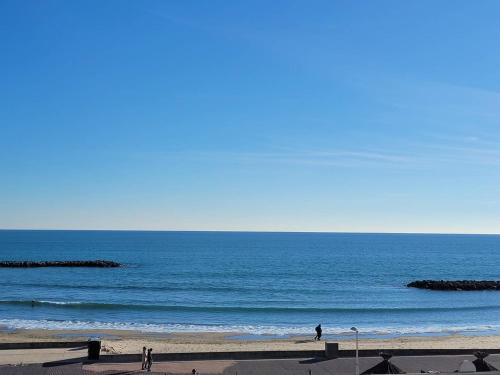 F2 Cabine à Palavas, Plage Directe, Terrasse Vue Mer, Parking Privé - FR-1-559-36