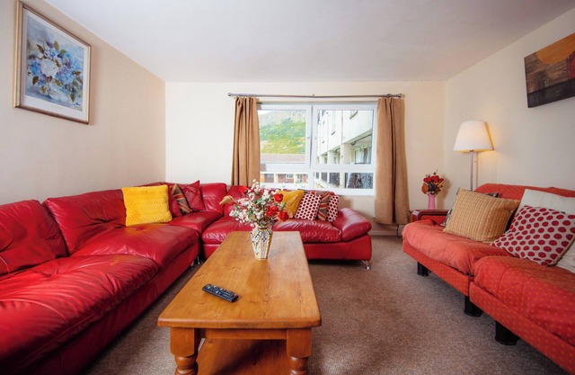Fab Arthur Seat Views, Old Town Apartment