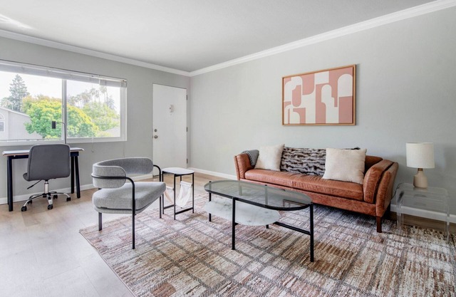 Fab Mountain View 1BR w/Pool, nr Dining & Nightlife, by Blueground