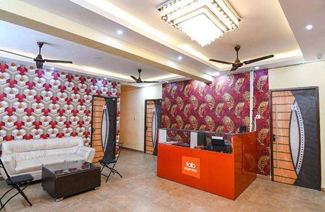 Fabexpress Comfort Inn