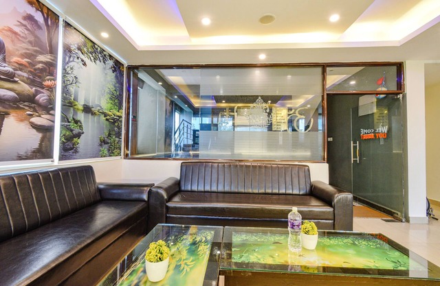 Fabhotel Broholic Prime Suites