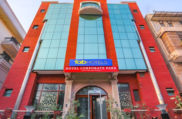Fabhotel Corporate Park
